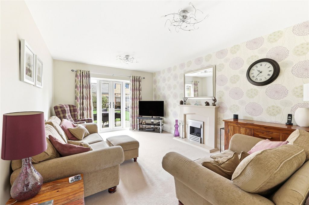 Property photo 3 of 30 Picture No. 02