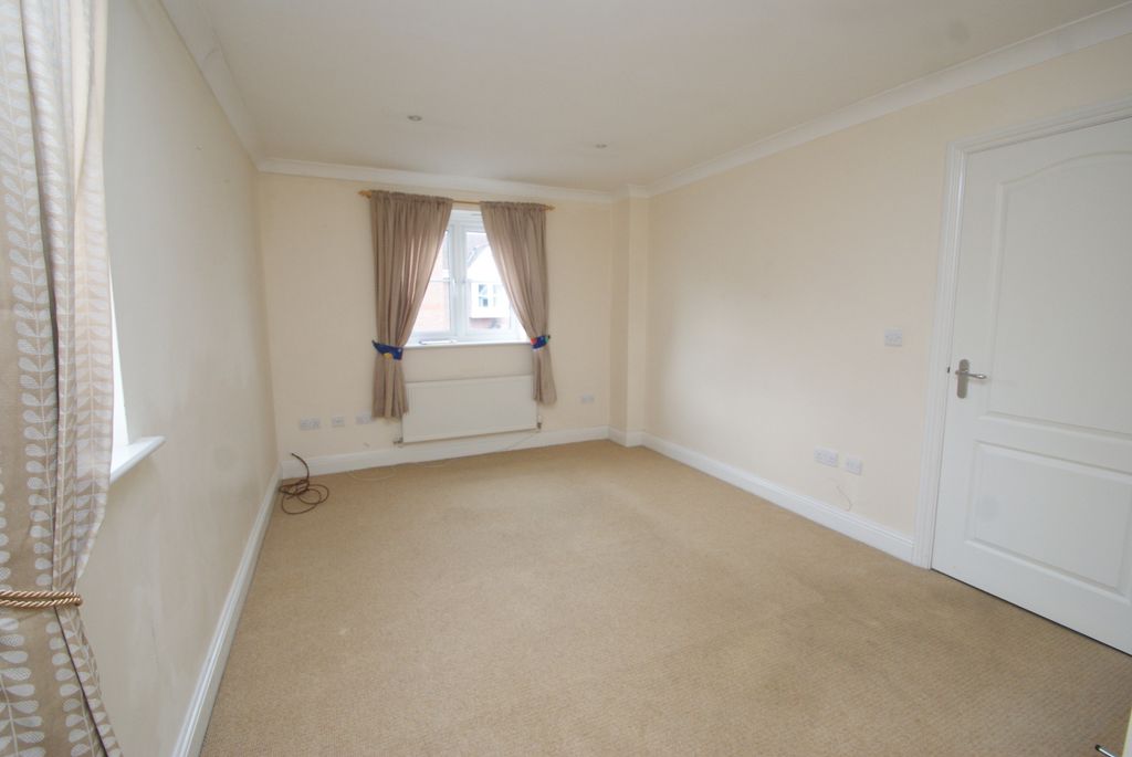 Property photo 3 of 7