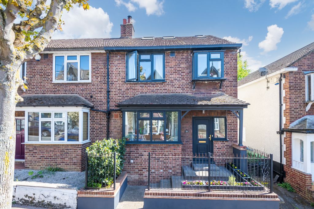 Property photo 1 of 35
