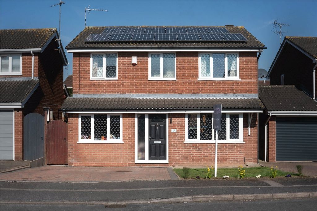 Property photo 1 of 20 Front