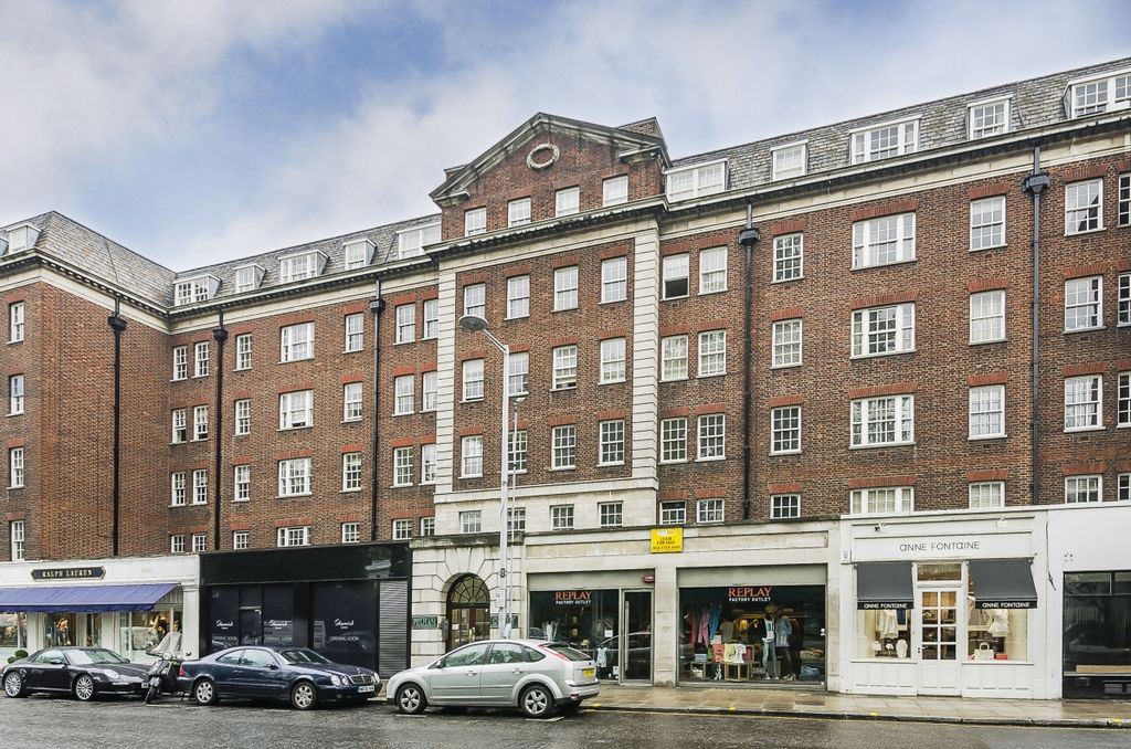 Property photo 3 of 10 External