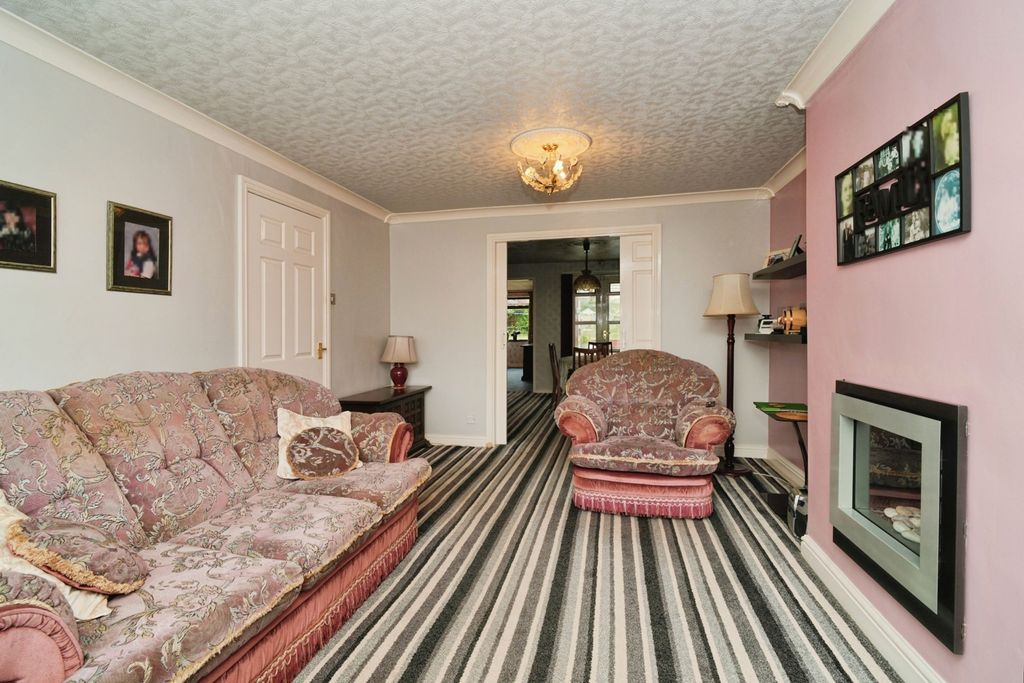 Property photo 2 of 8 Living Room