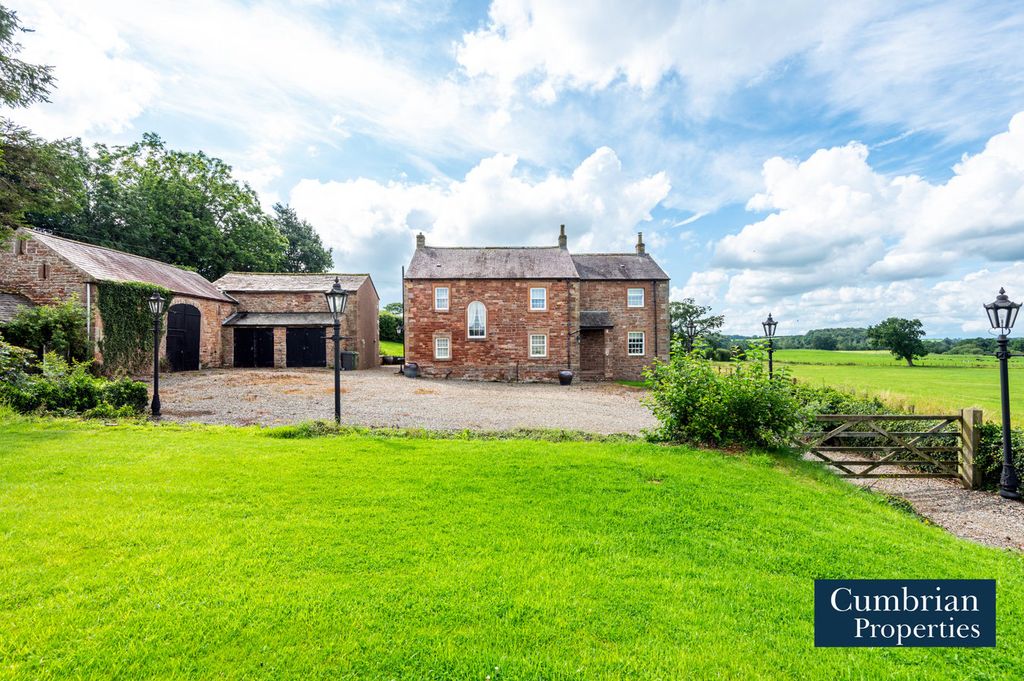 Property photo 1 of 31 External