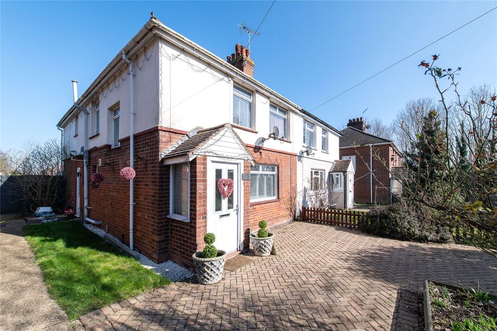 Property photo 1 of 37 Picture No. 04