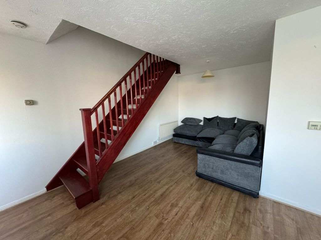 Property photo 2 of 5 Lounge