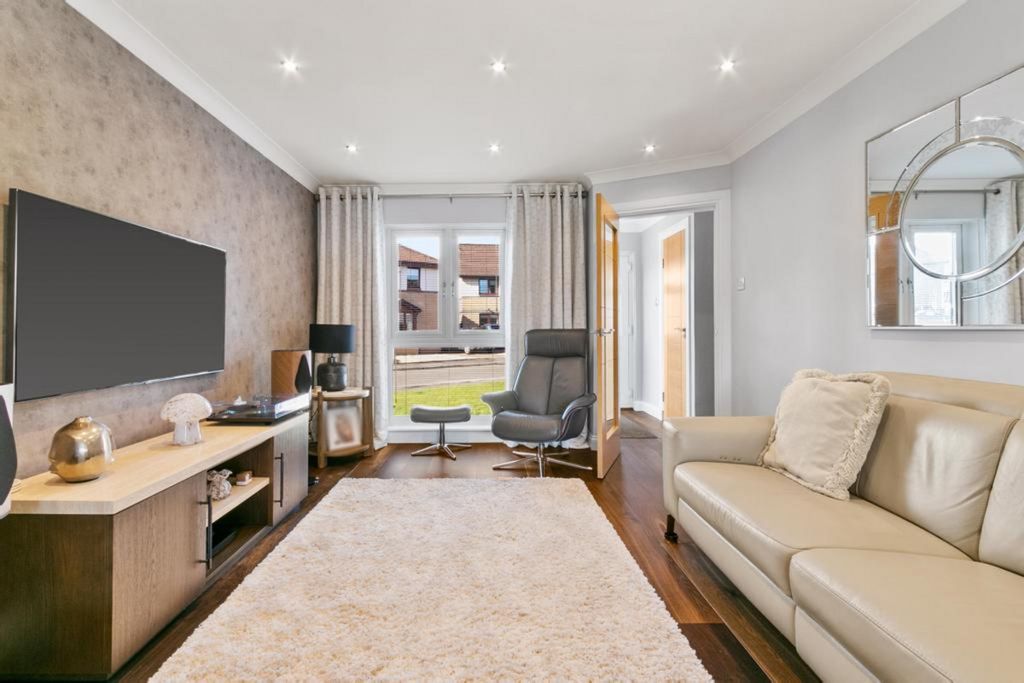 Property photo 2 of 30