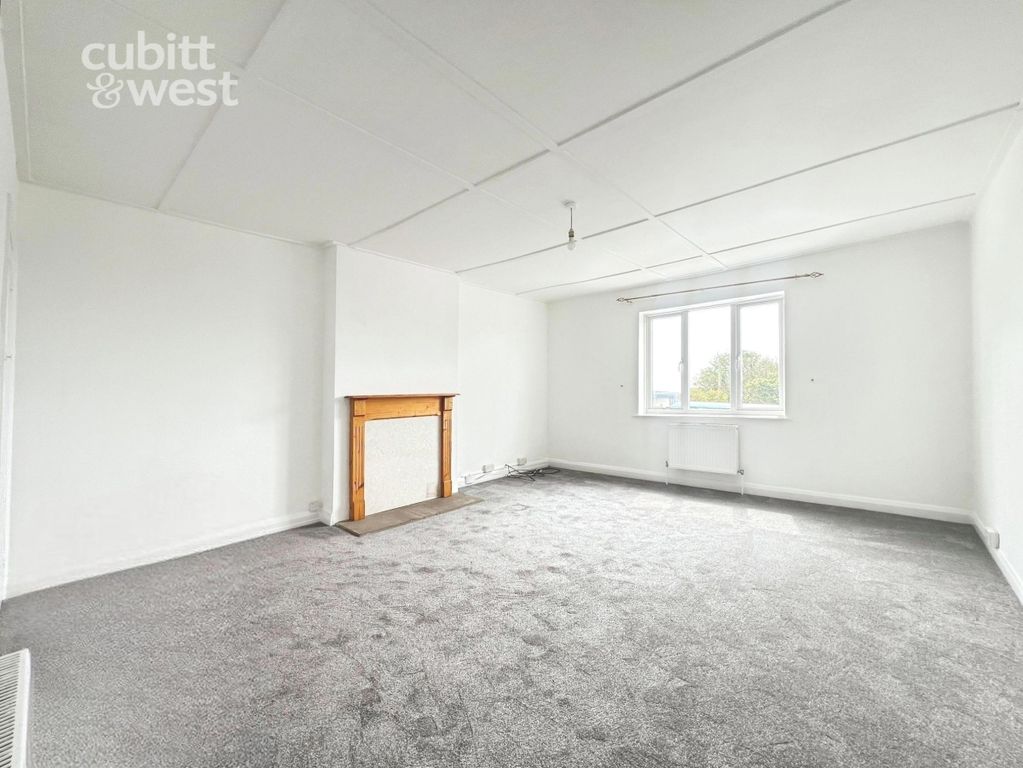 Property photo 1 of 9 Lounge