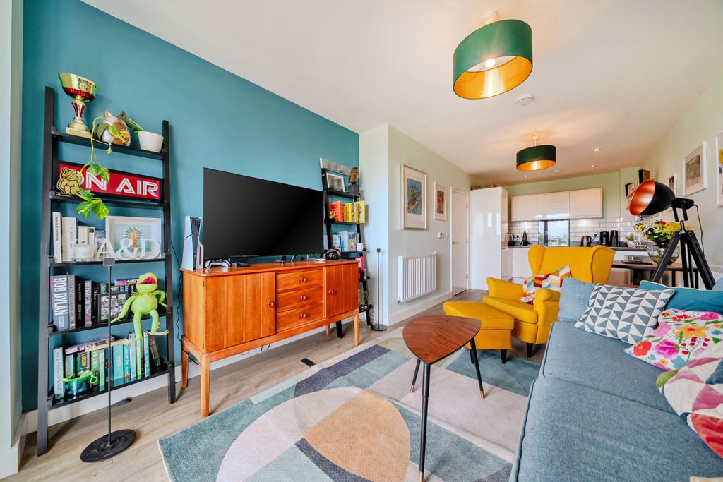 Property photo 3 of 22 1470680-13-6A1ee5...