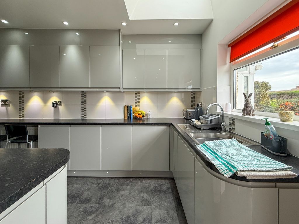 Property photo 3 of 24 4662703