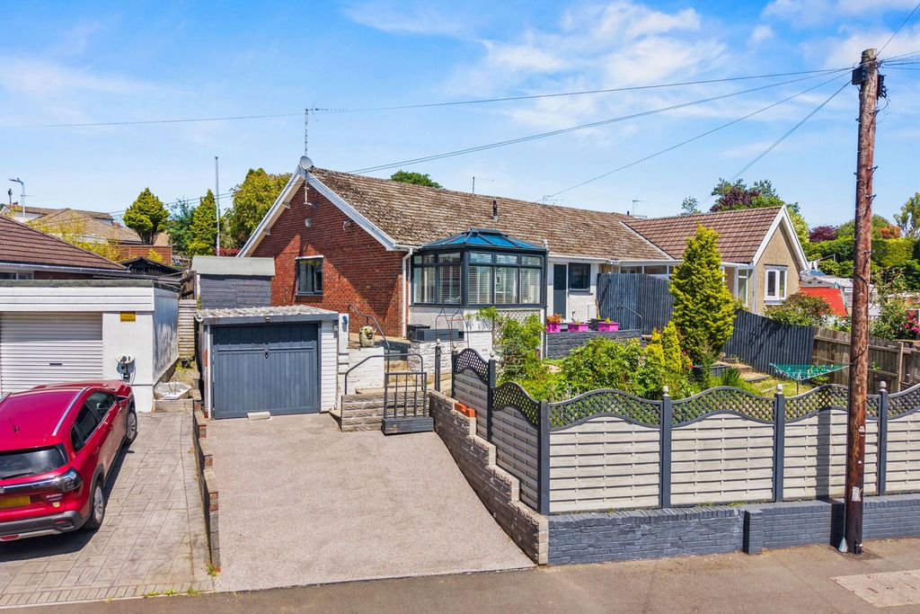Property photo 2 of 23