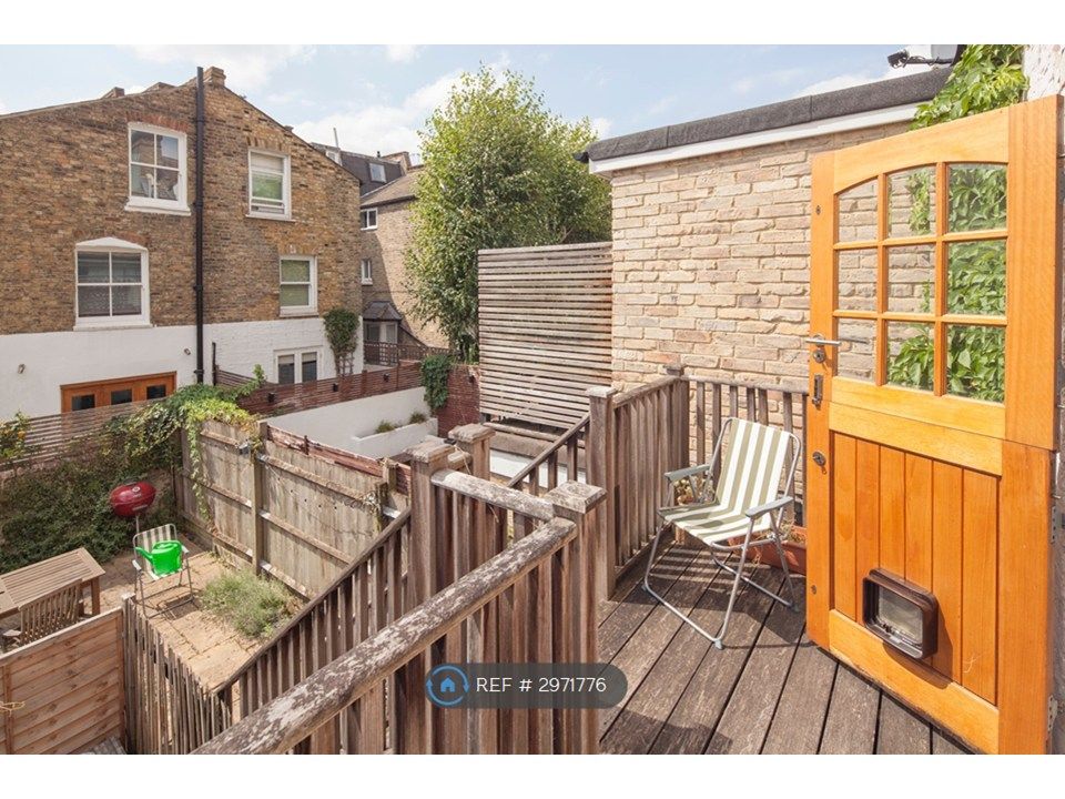 Property photo 3 of 18