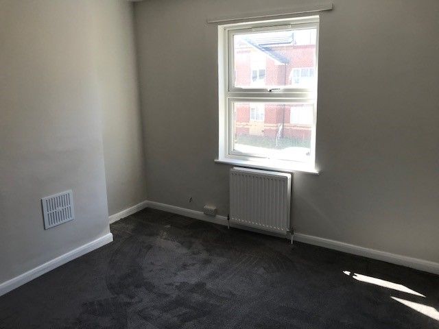 Property photo 3 of 11 Photo 03