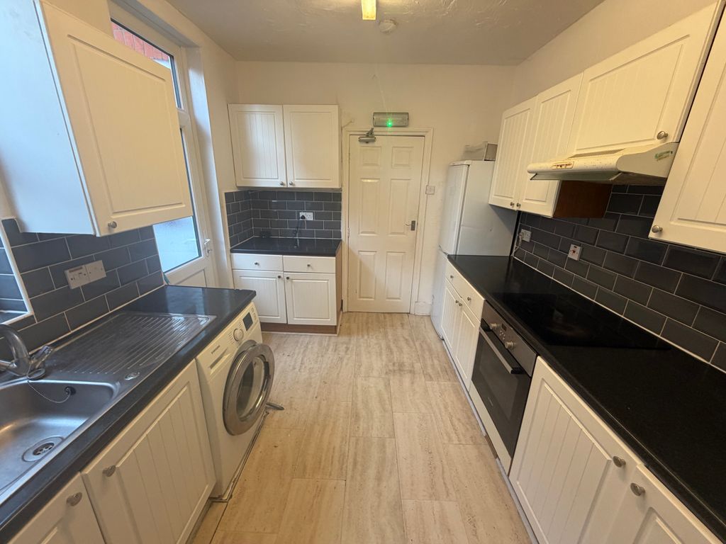 Property photo 2 of 9 Image