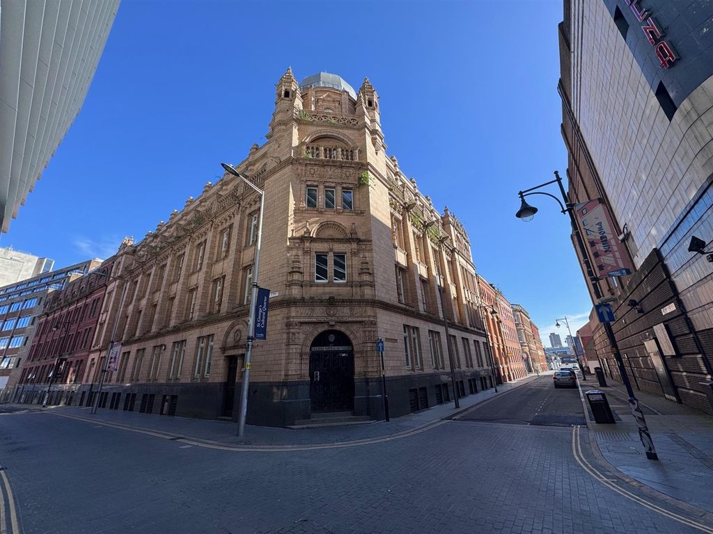 Property photo 1 of 18 External