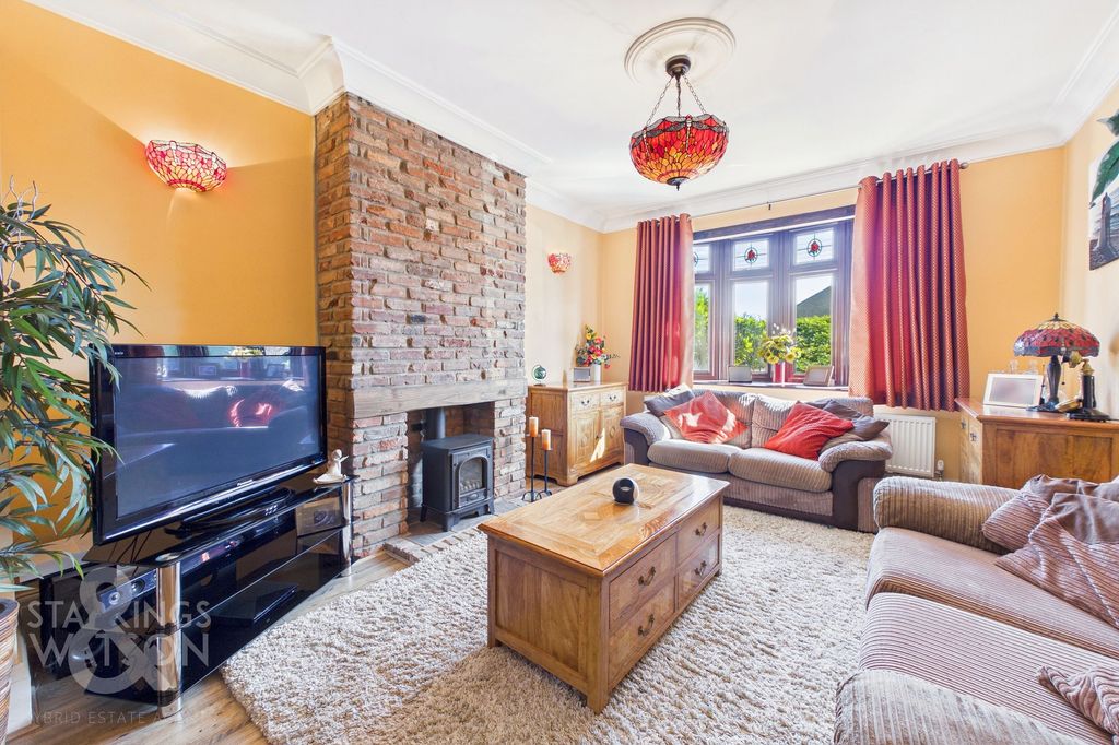 Additional image 5 of 4 bed semi-detached house for saleWarren Road, Gorleston, Great Yarmouth NR31