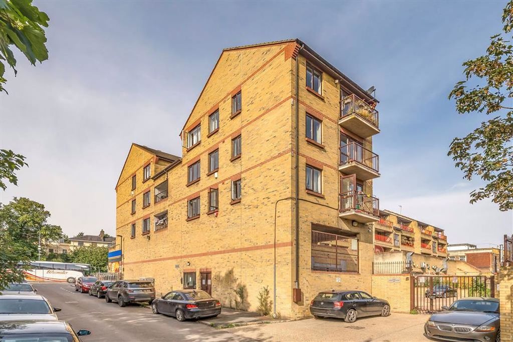 Property photo 1 of 5