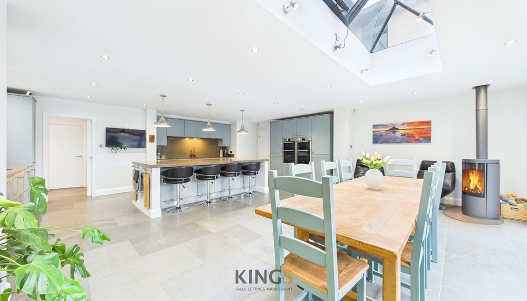 Additional image 14 of 5 bed detached house for saleUpland Drive, Brookmans Park AL9