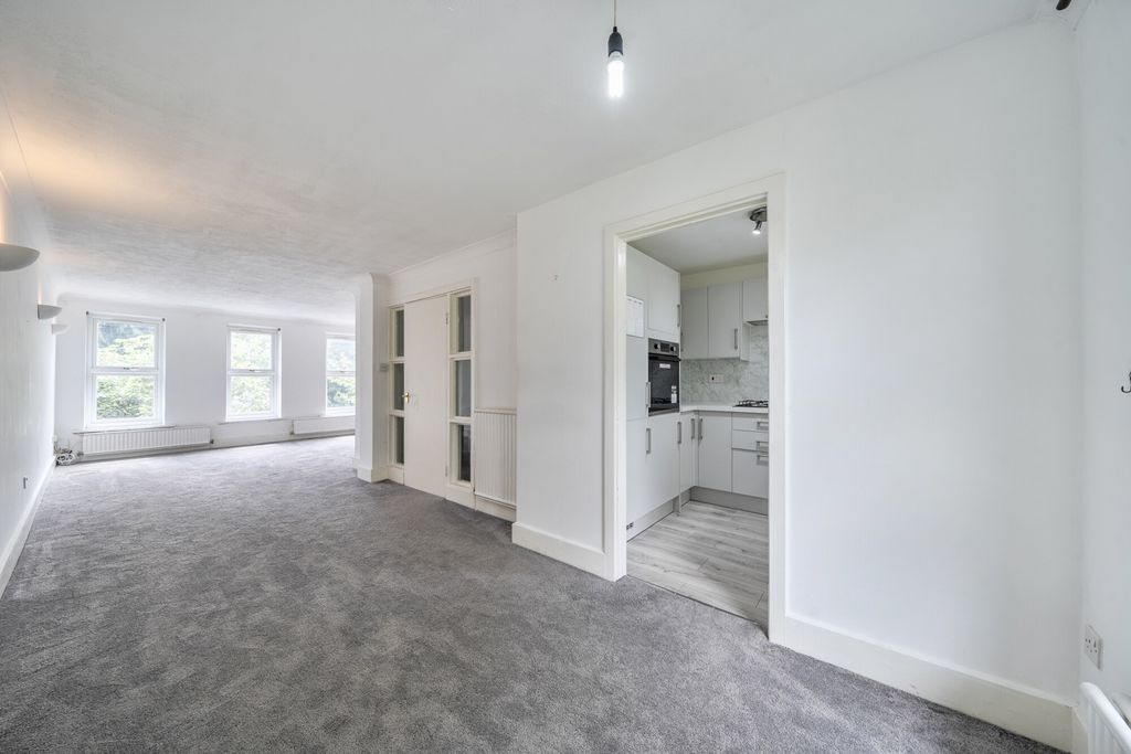 Property photo 2 of 23 1458821-16-6A0710...