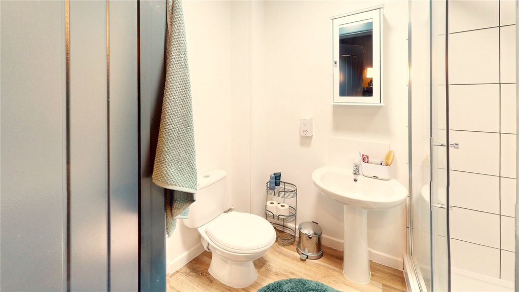 Property photo 3 of 3 Picture No. 18