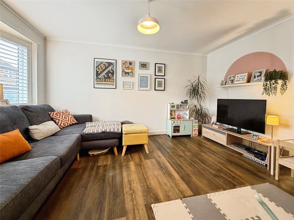 Property photo 3 of 17 Picture No. 08