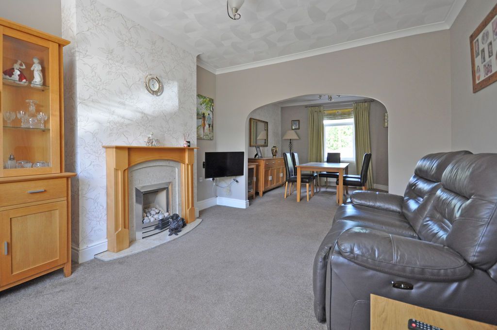 Property photo 3 of 18 Photo 2