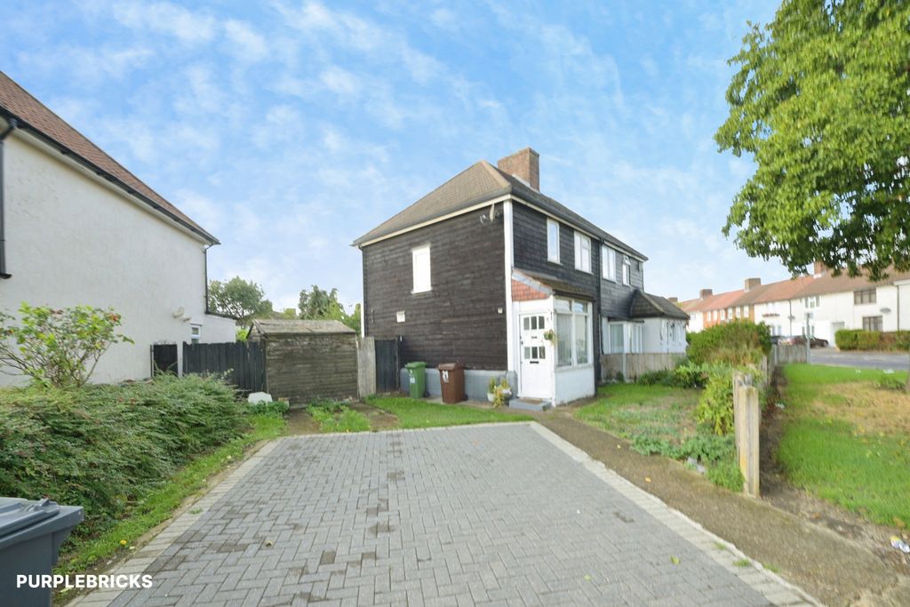 Property photo 2 of 24