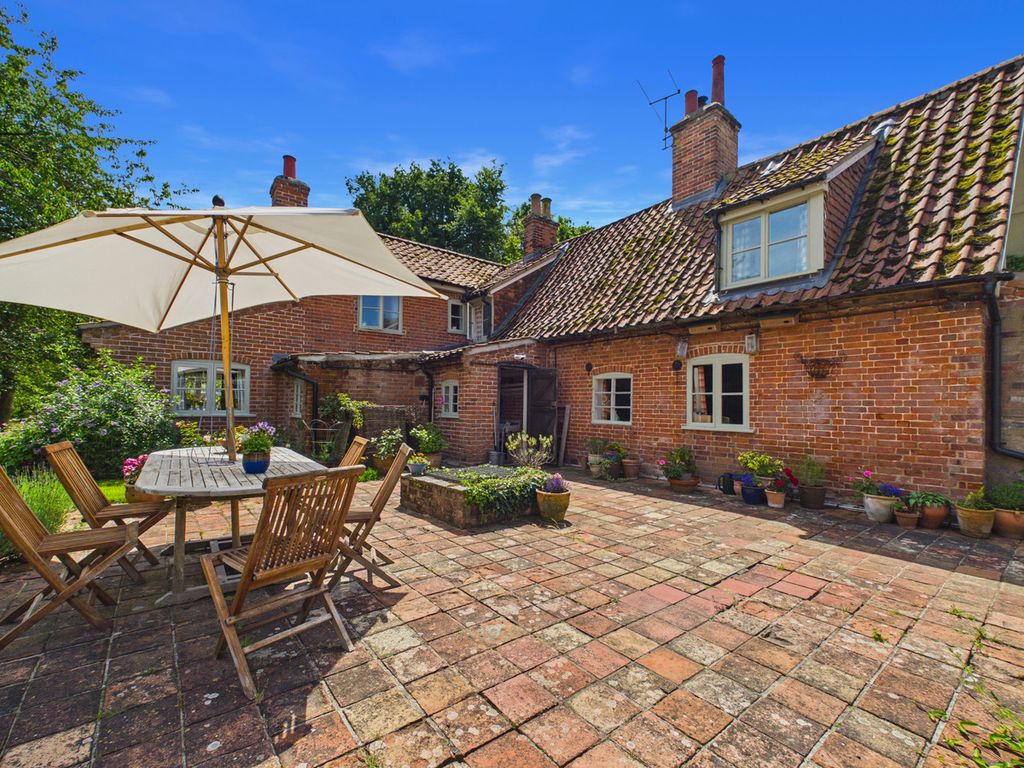 Property photo 1 of 30