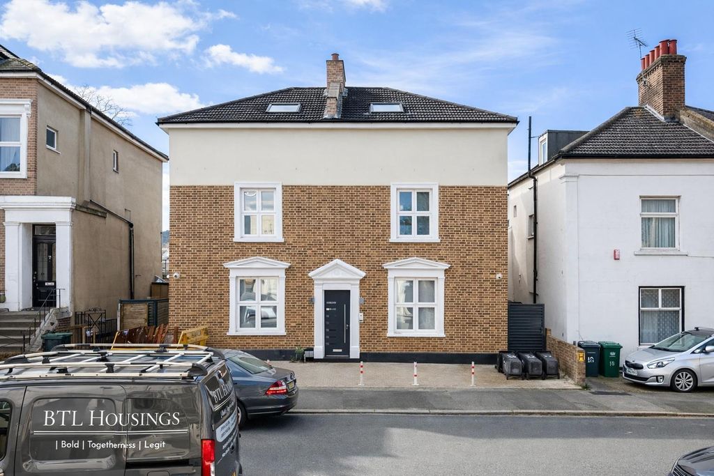 Property photo 1 of 11 Foh.Jpeg