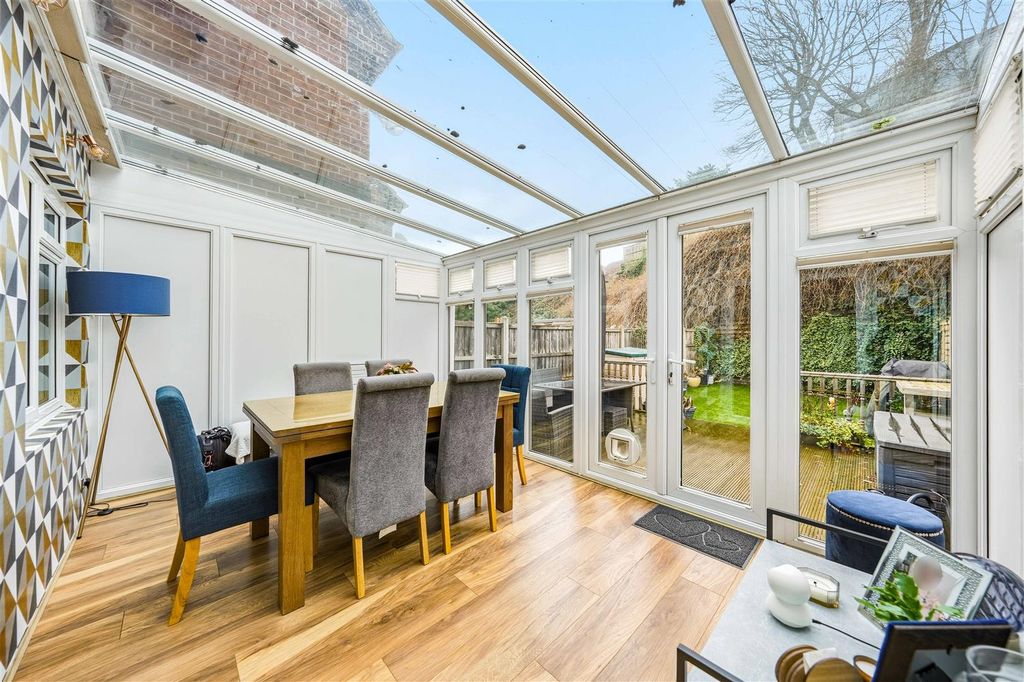 Property photo 3 of 19 Conservatory