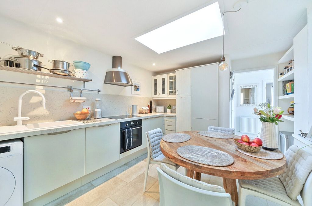 Property photo 3 of 18 Picture No. 14