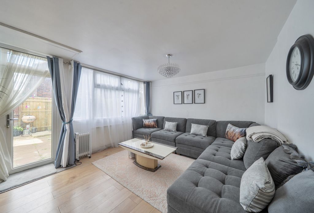 Property photo 2 of 10 1457473-5-6A0356F...