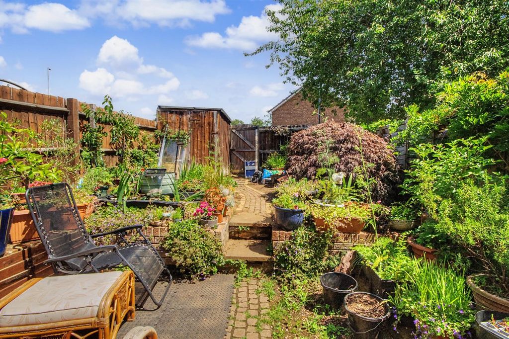 Property photo 2 of 9