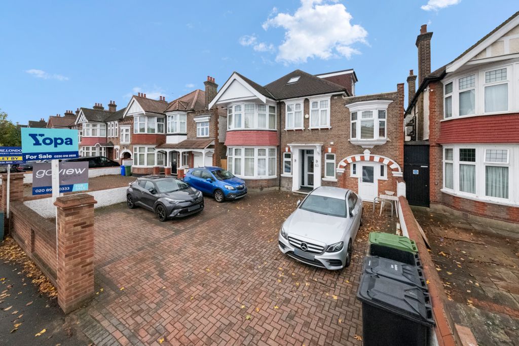 Property photo 1 of 12 Dsc_3812