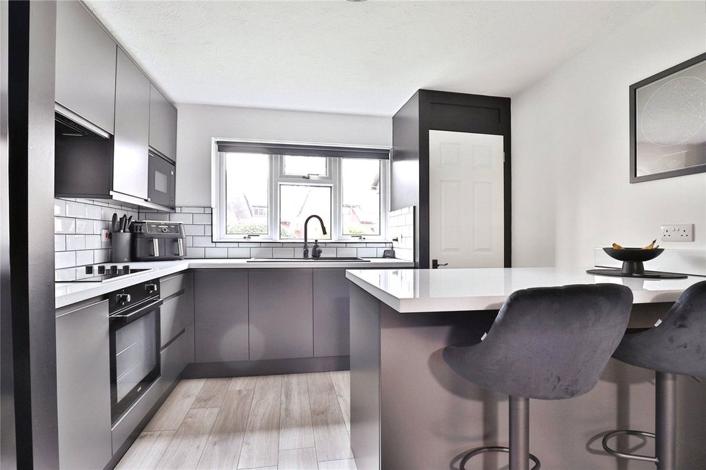 Property photo 1 of 18 Picture No. 09