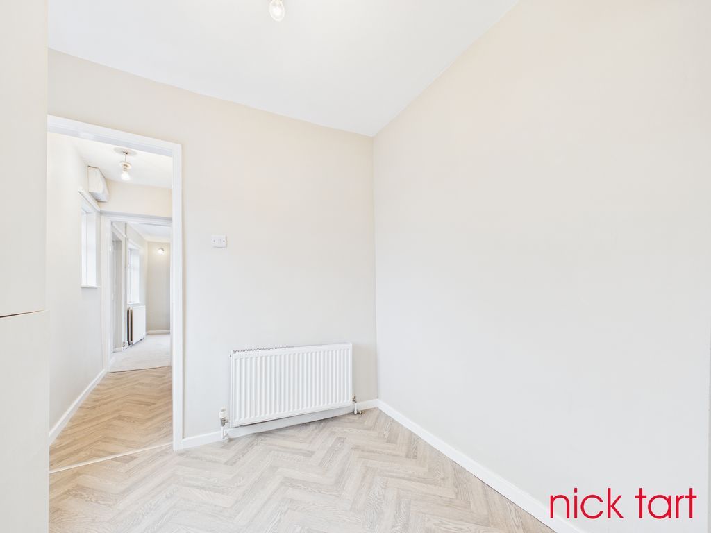 Property photo 3 of 8 Photo 23