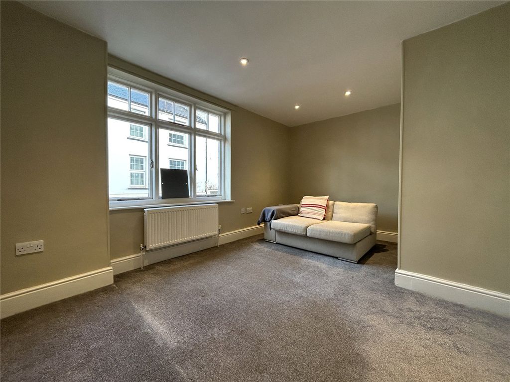 Property photo 2 of 10 Picture No. 02