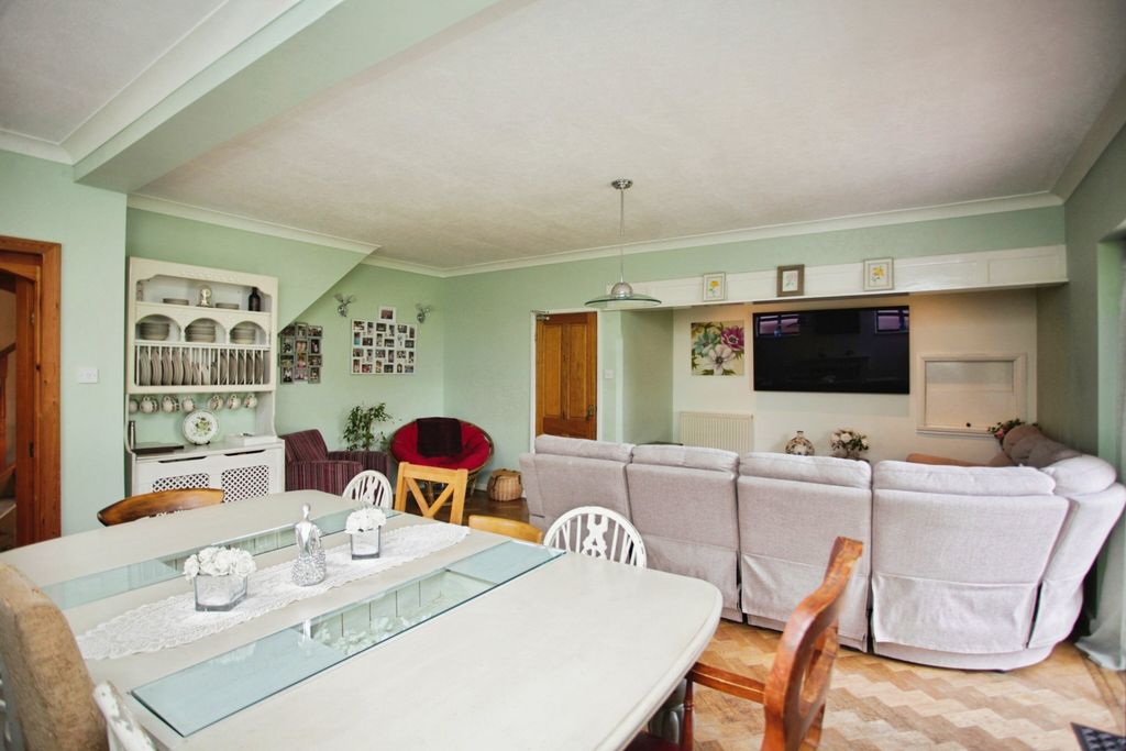 Property photo 2 of 25 Photo #2