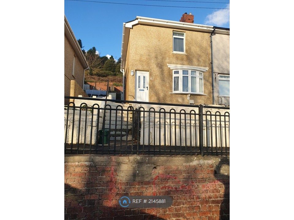 Property photo 2 of 28