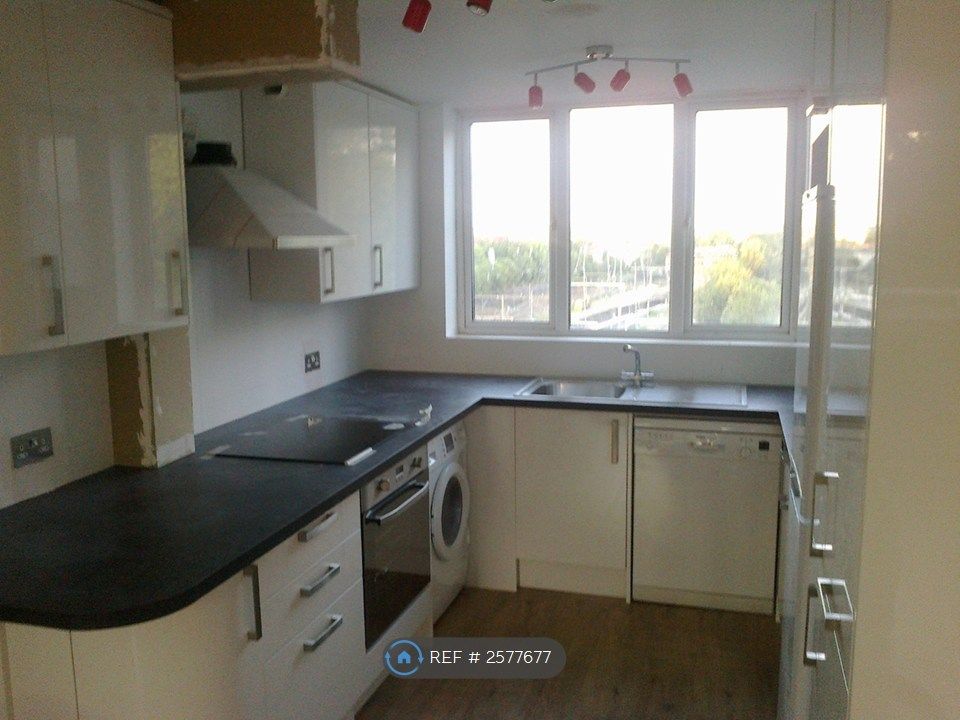 Property photo 2 of 18 Kitchen