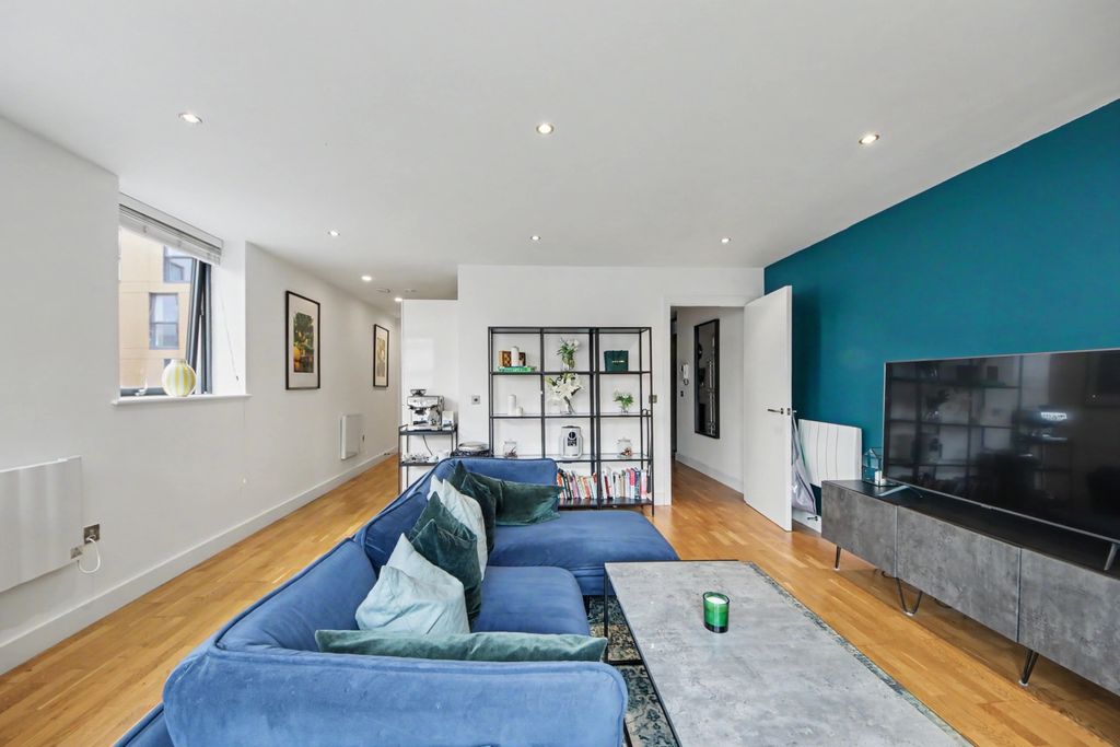 Property photo 3 of 18 Img_8787
