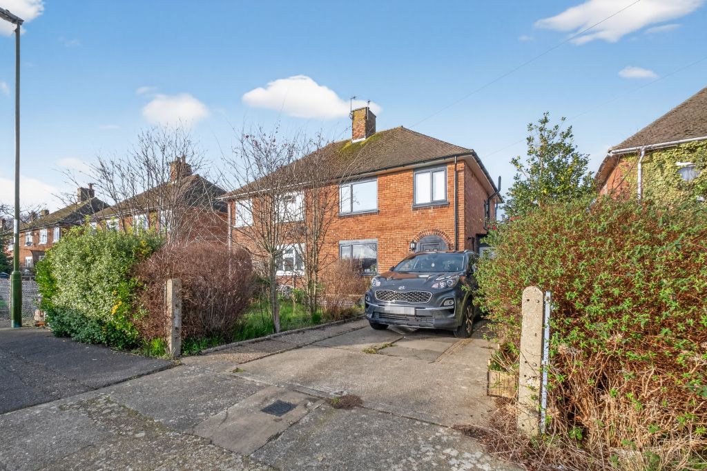 Property photo 2 of 26