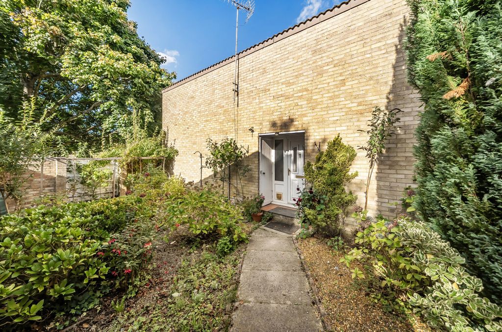 Property photo 1 of 13 1359658-17-68Dbf7...