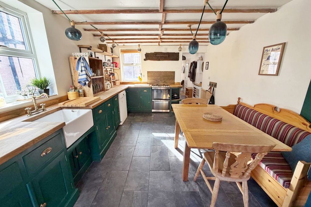 Property photo 3 of 19 5516485