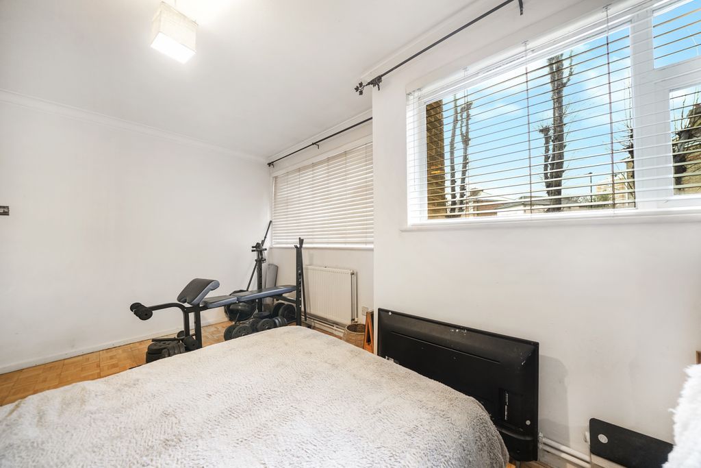 Property photo 3 of 17