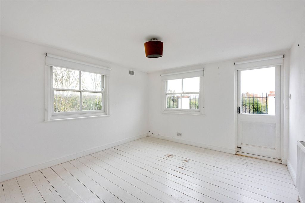 Property photo 3 of 13 Picture No. 01