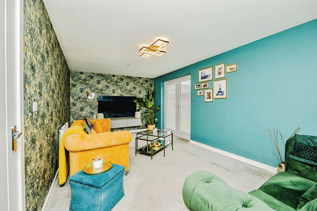 Property photo 3 of 29