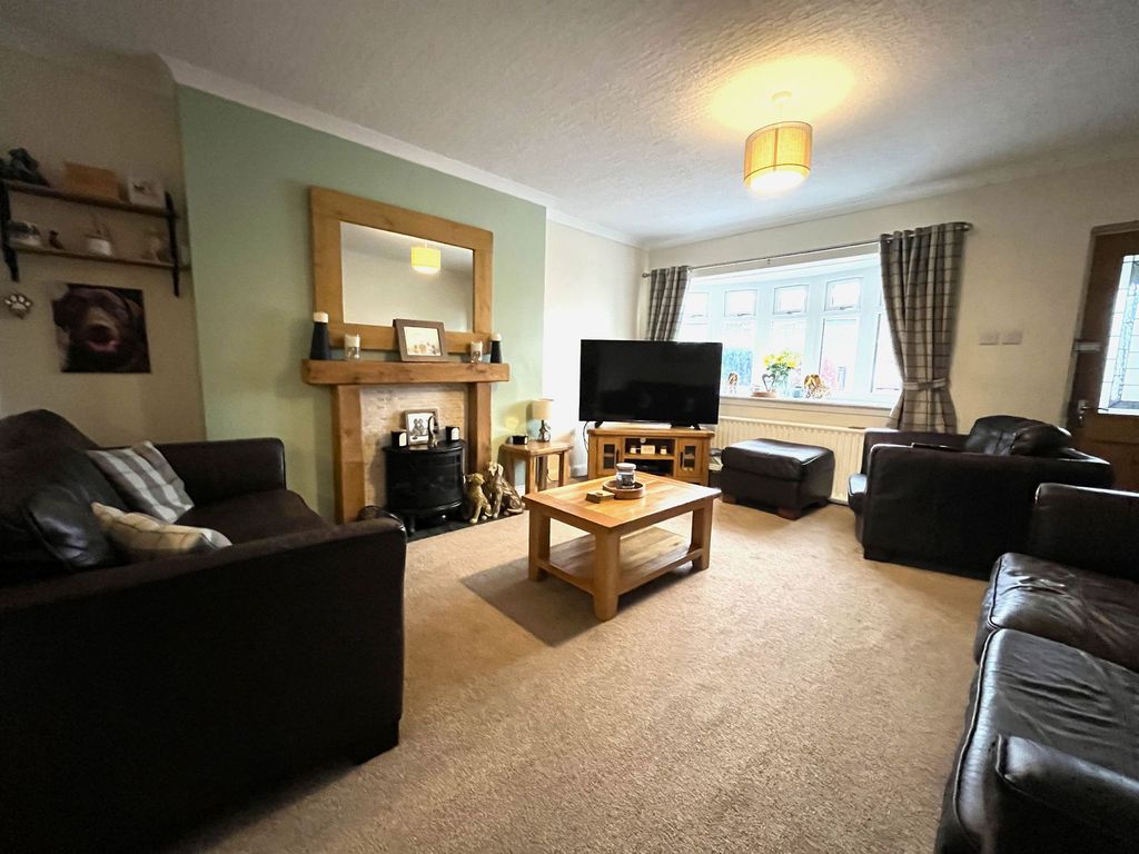 Property photo 3 of 26