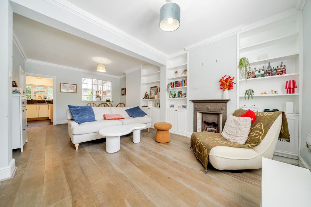 Property photo 2 of 18 1481151-18-6A394F...
