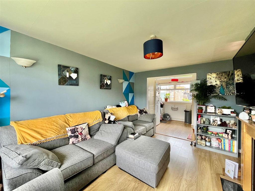 Property photo 2 of 14