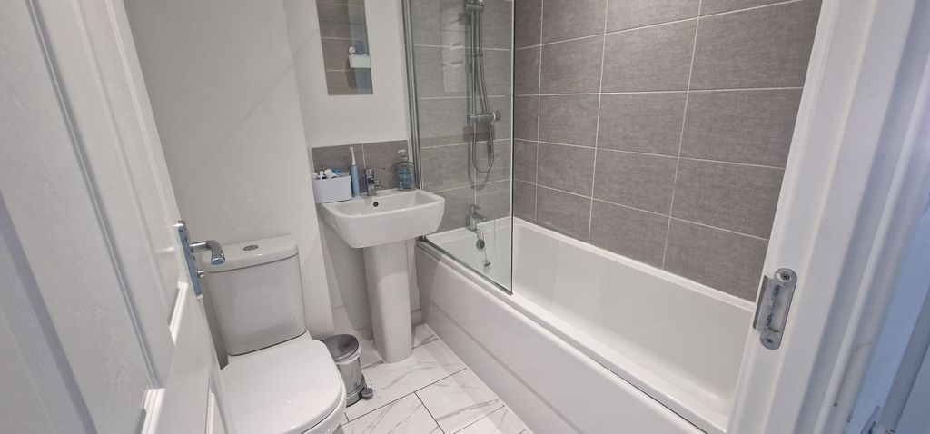 Property photo 3 of 10 View